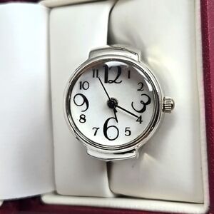 Ladies Carolyn Forsman Ring Watch Silver Tone White Dial Quartz New Battery